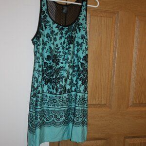Turquoise Nightgown - size Large Apt 9